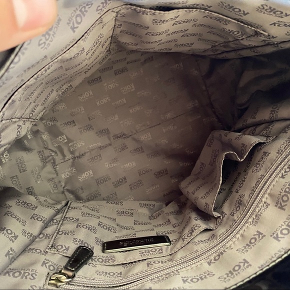 Large Silver Michael Kors Purse - Picture 7 of 10